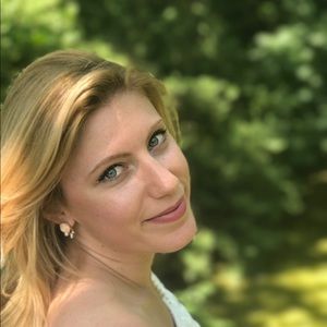 Meet your Posher, Christina